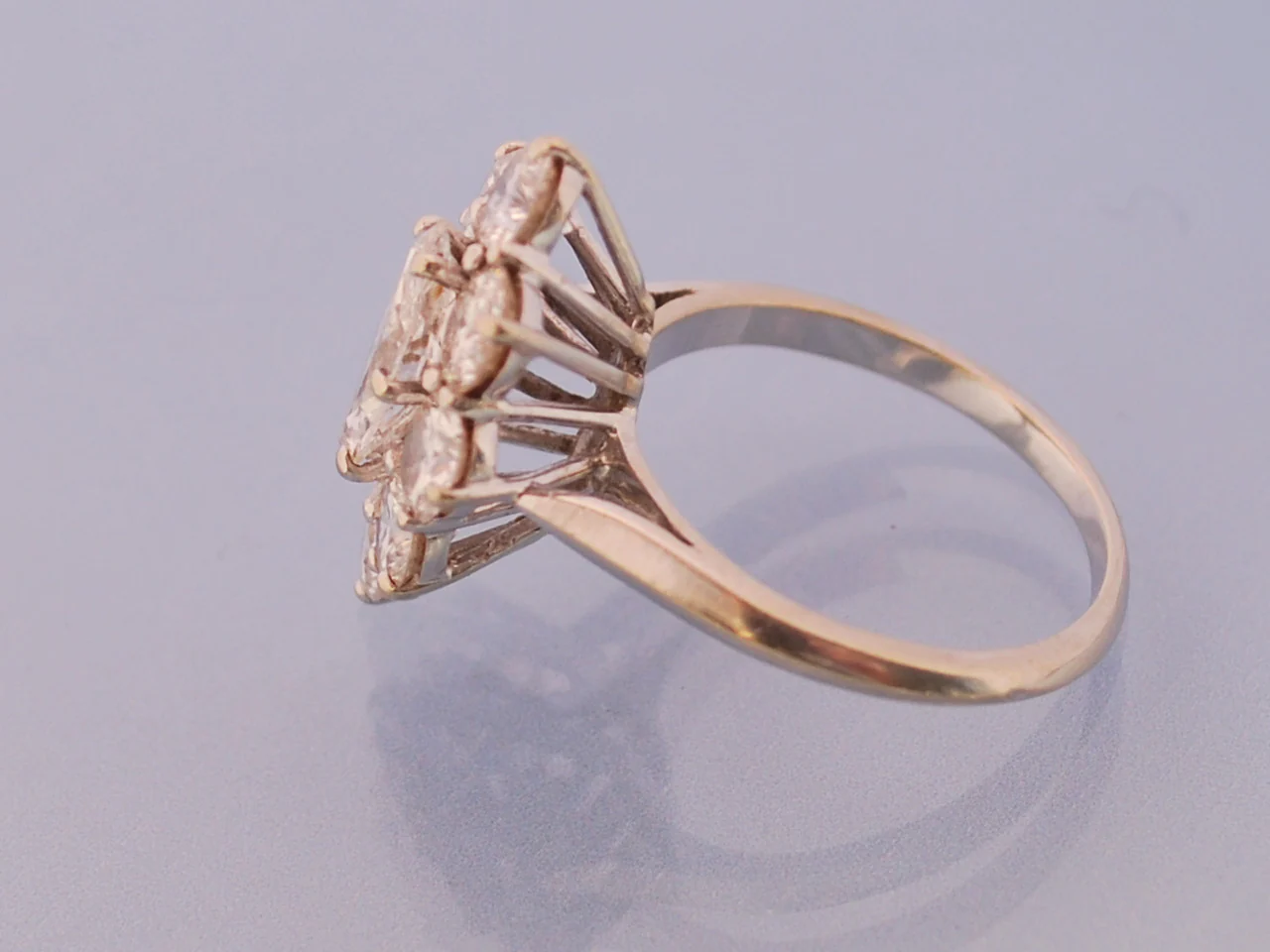 Bague or et diamant navette - Image 2