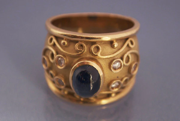 Bague or jaune diamants saphir - Image 3