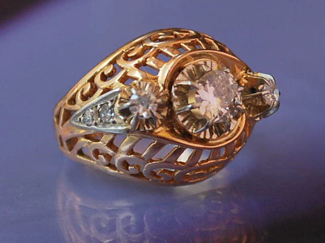 Bague or jaune et diamants 1950 - Image 2