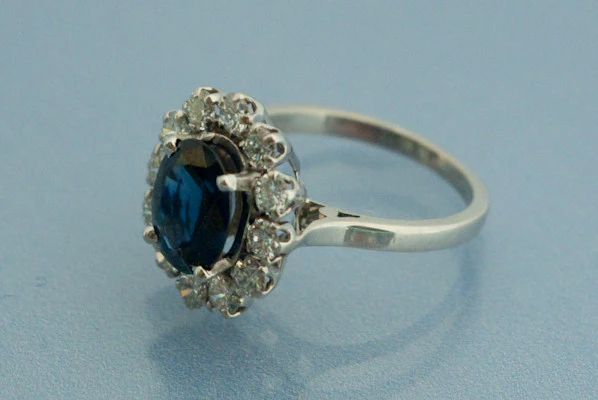 Bague Or Saphir et Diamant - Image 2