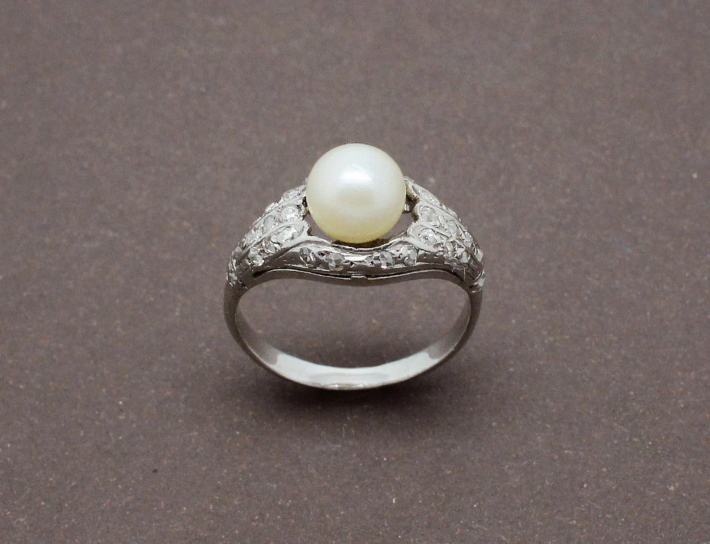 Bague Art Deco Perle et Diamants Or Blanc - Image 2