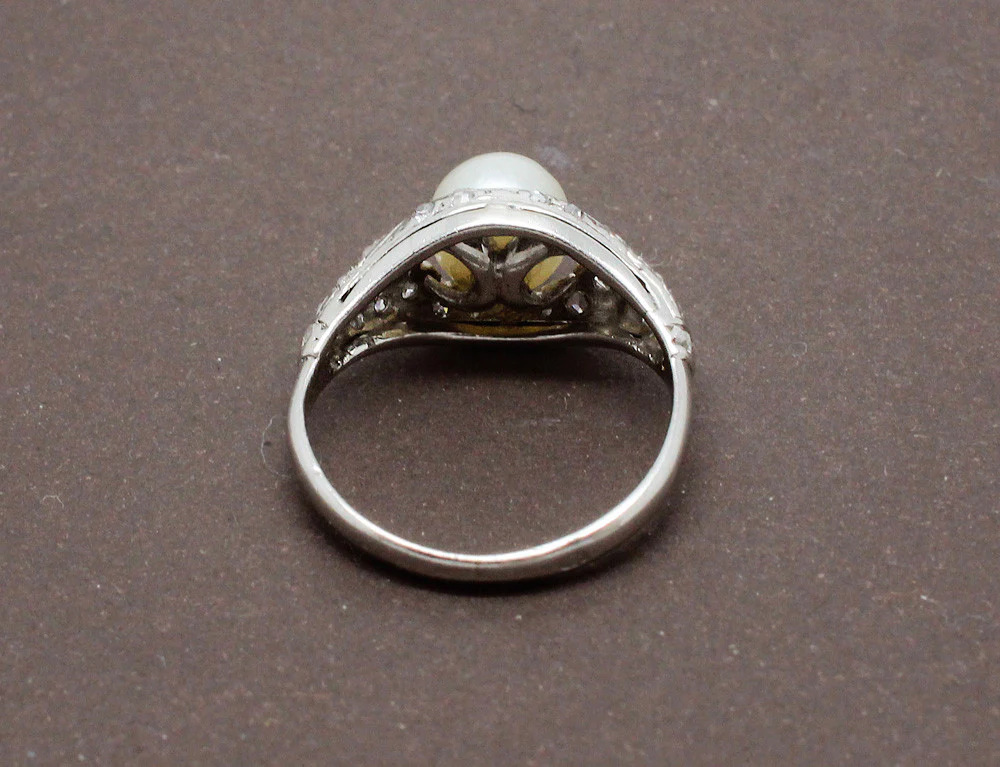 Bague Art Deco Perle et Diamants Or Blanc - Image 3