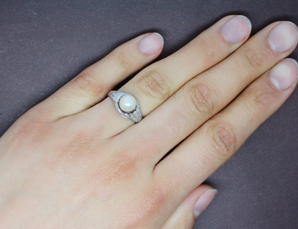 Bague Art Deco Perle et Diamants Or Blanc - Image 6