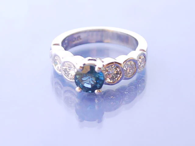 Bague platine saphir diamants - Image 4