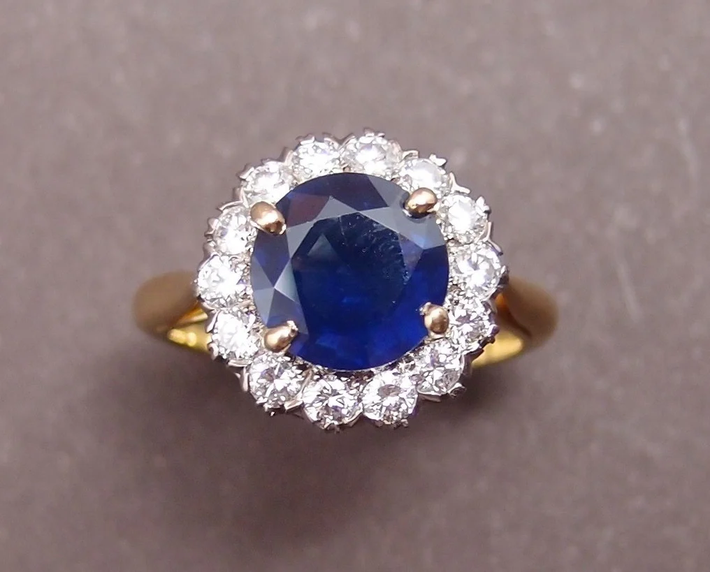 Bague pompadour ronde Saphir et diamants