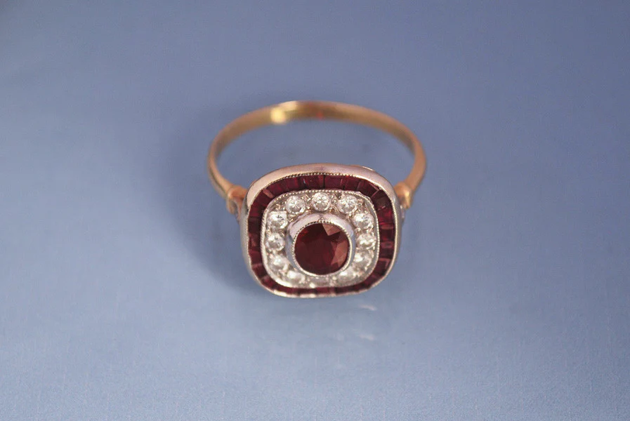 Bague Rubis Diamants et Or jaune