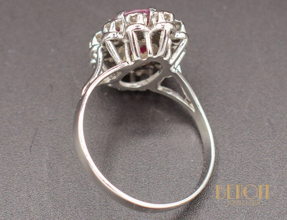 Bague Rubis Entourage Diamants - Image 4