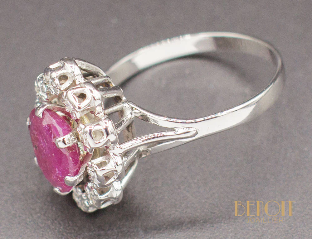 Bague Rubis Entourage Diamants - Image 5