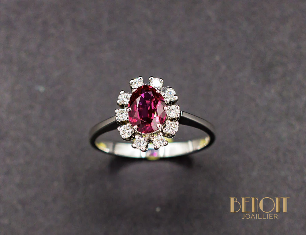 Bague Rubis Entourage Diamants - Image 2