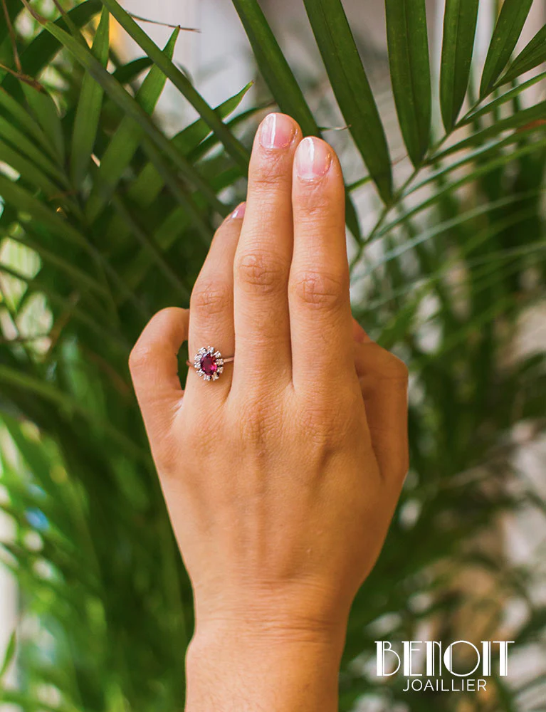 Bague Rubis Entourage Diamants - Image 7