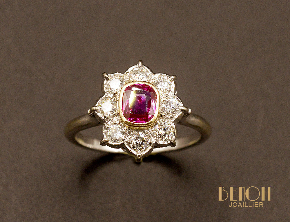 Bague Rubis Entourage Diamants - Image 2