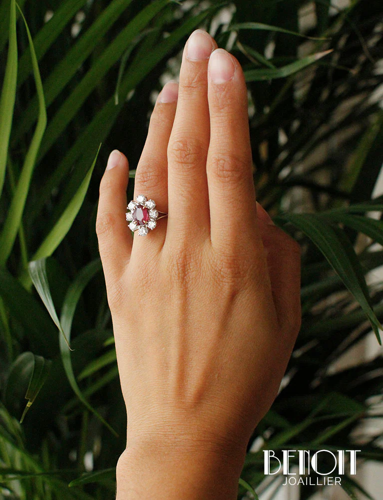 Bague Rubis Entourage Diamants - Image 6