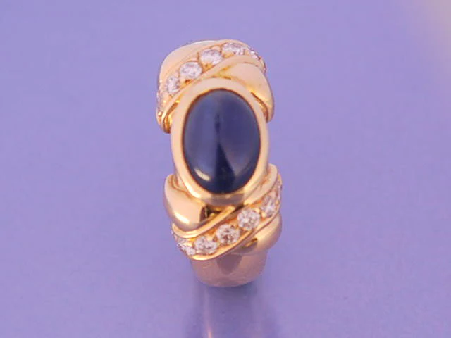 Bague saphir cabochon  diamants et or 18 carat - Image 3