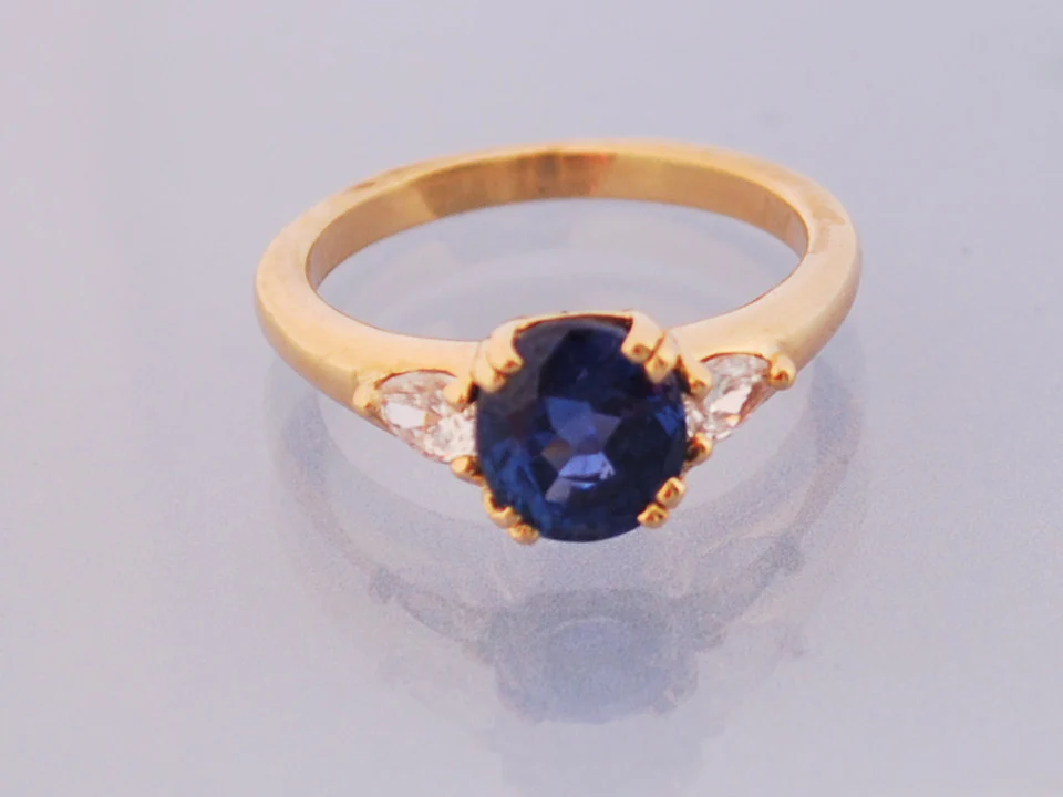 Bague saphir diamants or jaune 18 carats - Image 2