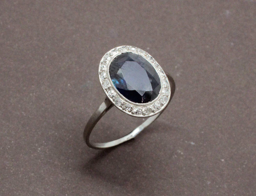 Bague Saphir Entourage Diamants