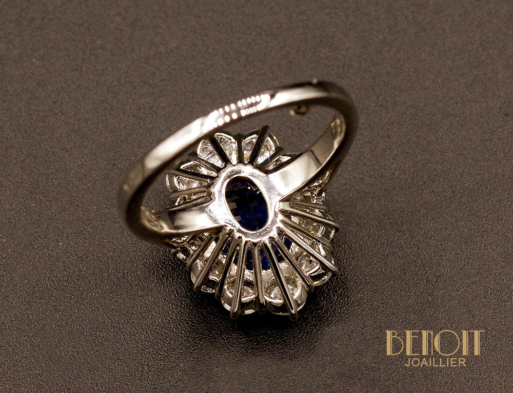 Bague Saphir Entourage Diamants - Image 6