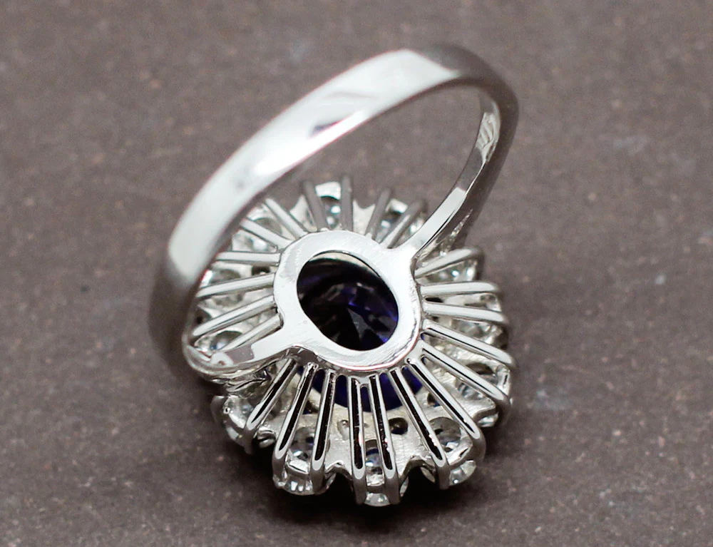 Bague Saphir Entourage Diamants - Image 6