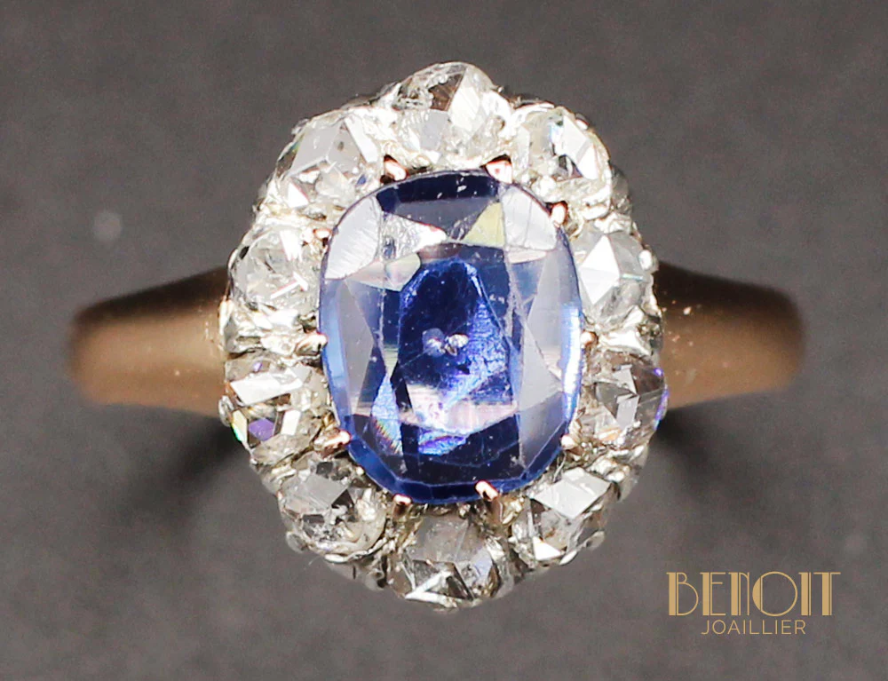 Bague Saphir Entourage Diamants - Image 3