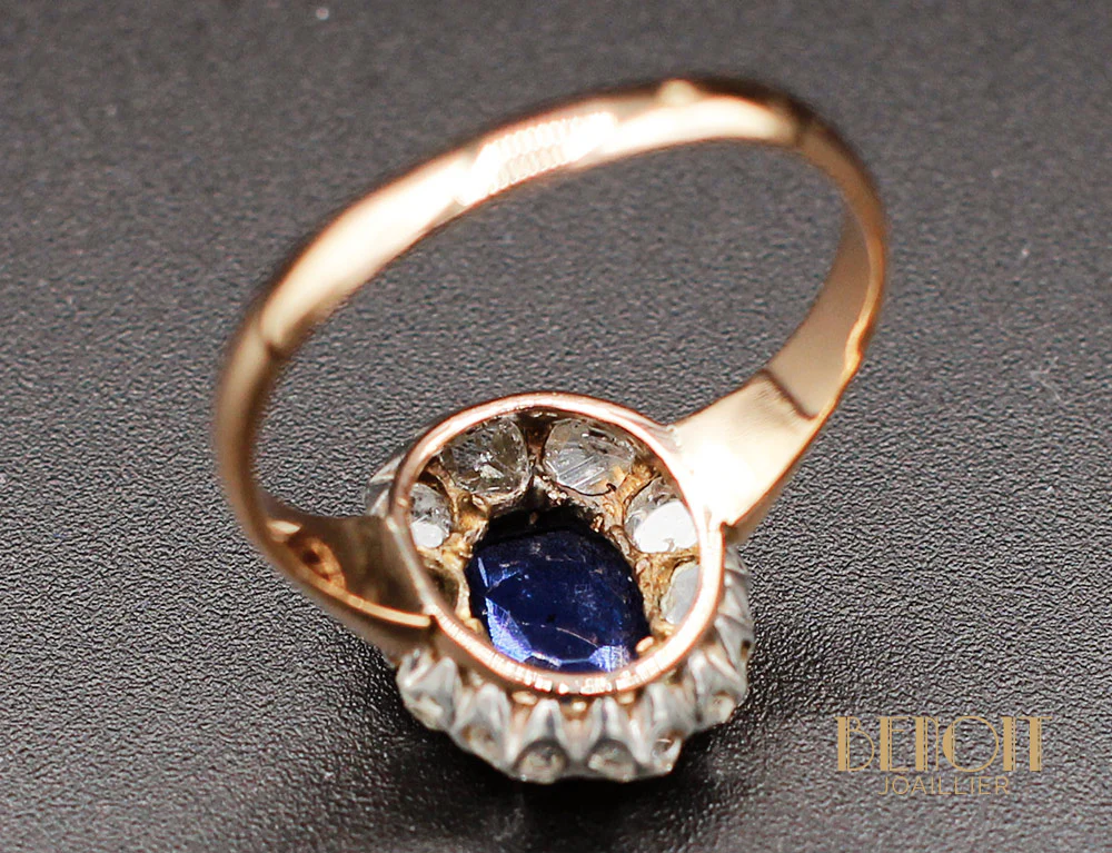 Bague Saphir Entourage Diamants - Image 7