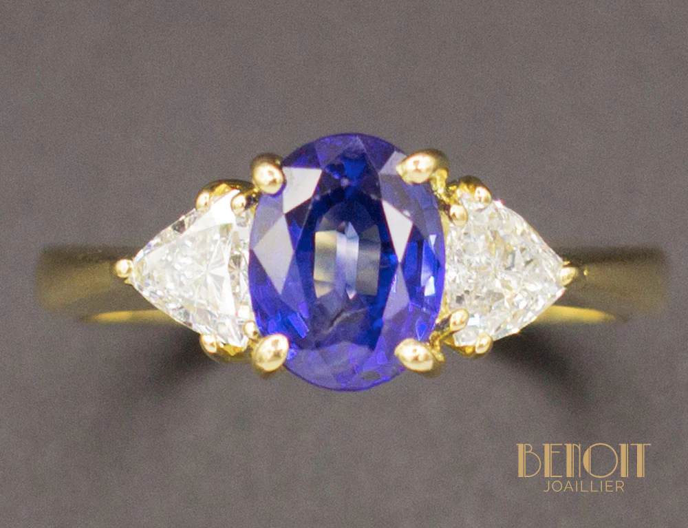Bague Saphir et Diamants Triangle - Image 3
