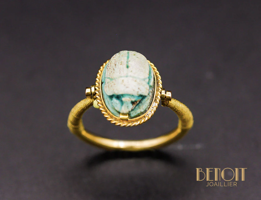 Bague Scarabée Egyptien Or Jaune - Image 2