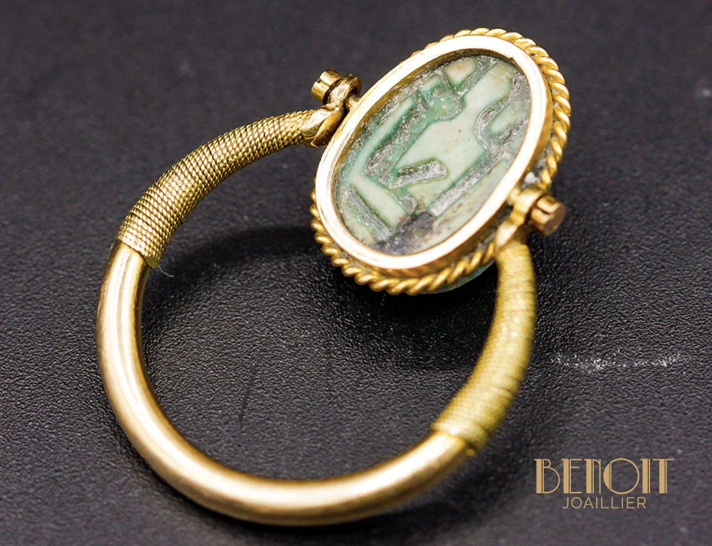 Bague Scarabée Egyptien Or Jaune - Image 3
