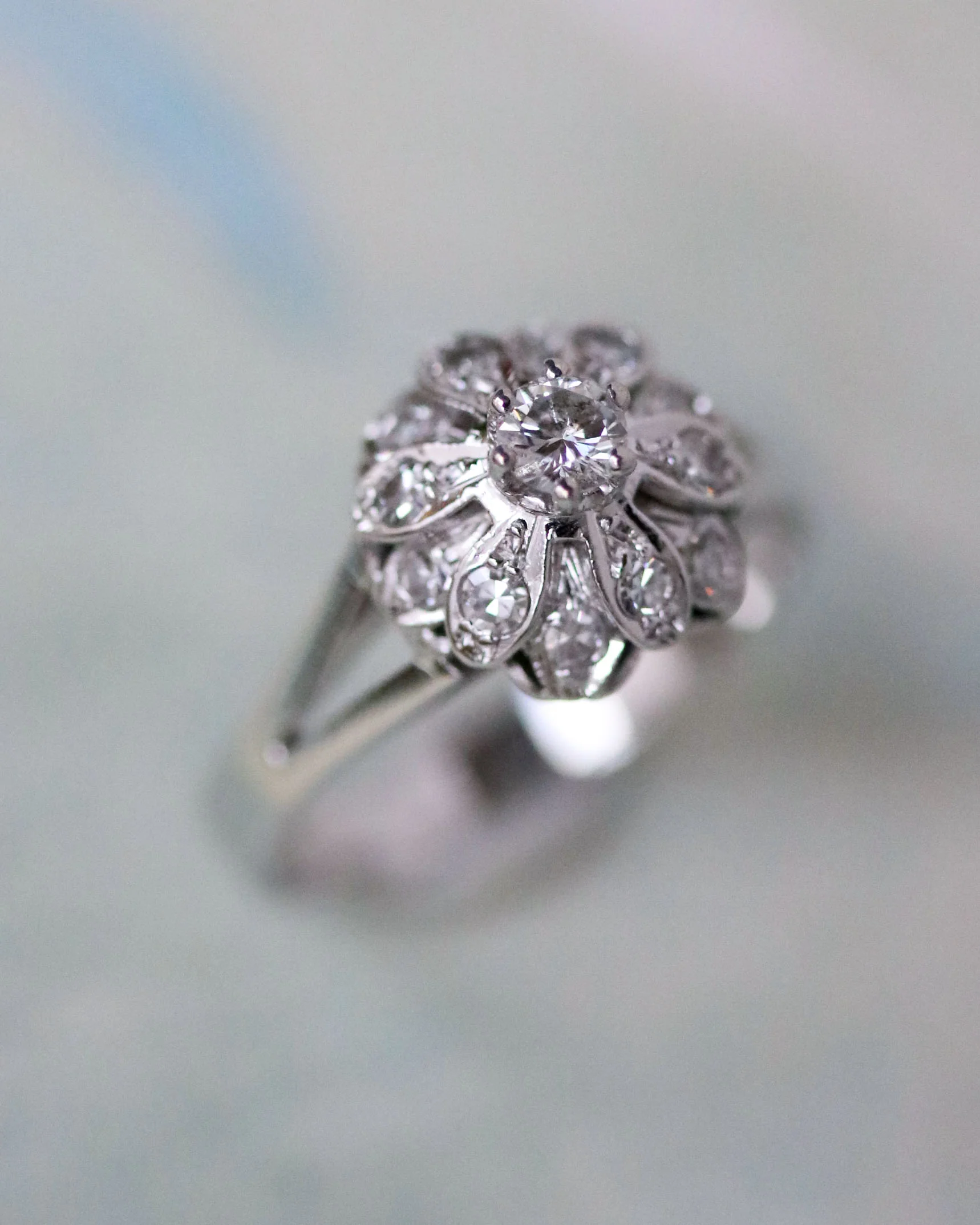 Bague Solitaire Fleur Or blanc et Diamants