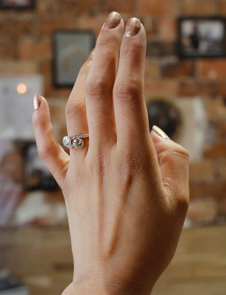 Bague Toi et Moi Diamants Jaune et Blanc - Image 6