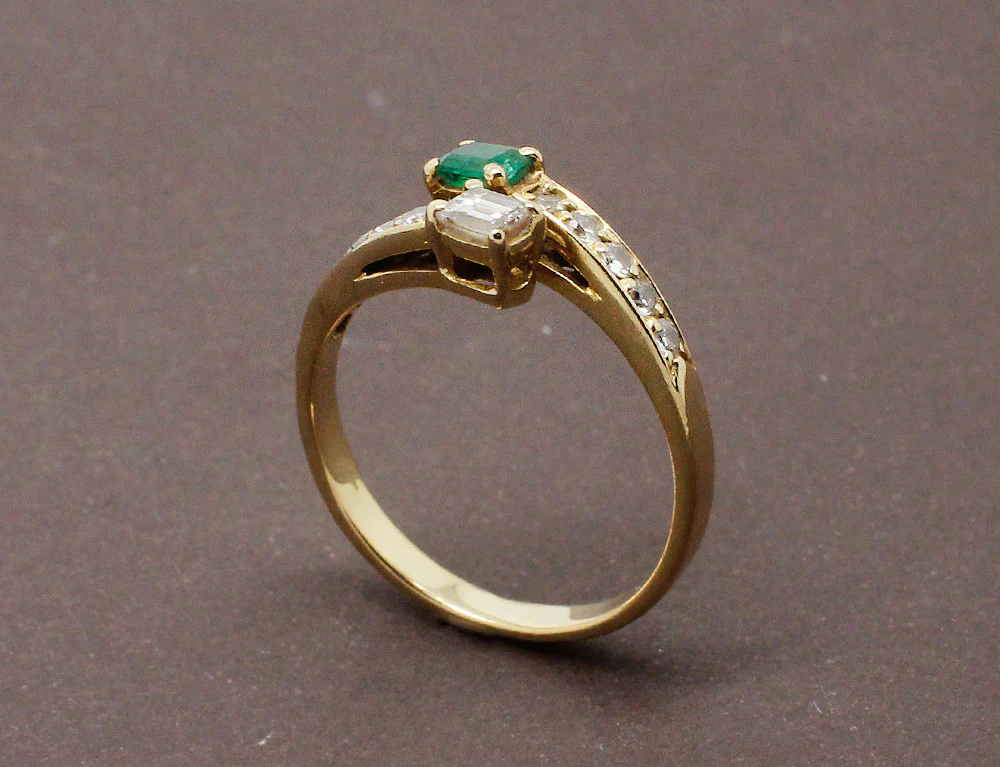 Bague Toi et Moi Émeraude et Diamants - Image 3