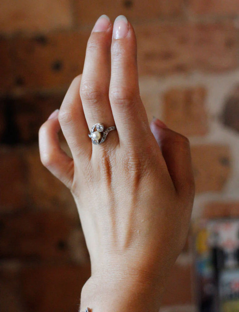 Bague Tourbillon Diamants et Perle - Image 7