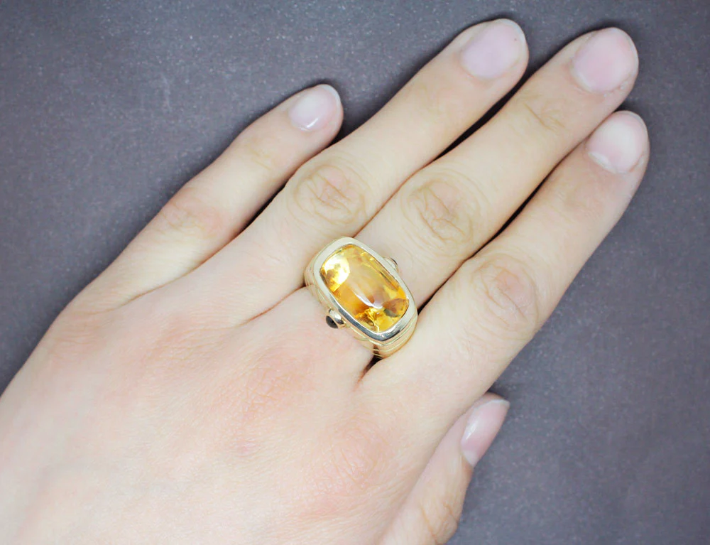 Bague Van Cleef and Arpels Modèle "Arcade" - Image 7