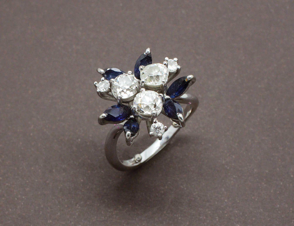 Bague Vintage Diamants et Saphirs Navette