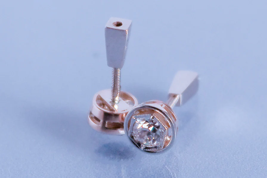 Boucle d'oreille Puce Diamants Art déco - Image 2