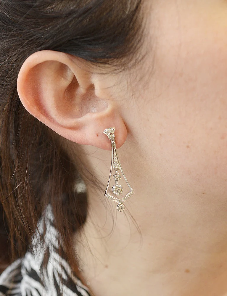Boucle d'Oreilles Création Benoit Joaillier "Papyrus Style Art Déco" Diamants G-VS1 - Image 4