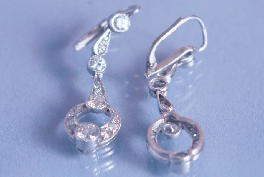 Boucles d'oreille Art déco Platine et diamants - Image 3