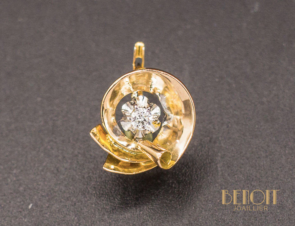 Boucles d'oreilles 1950 Or Jaune Diamant - Image 2