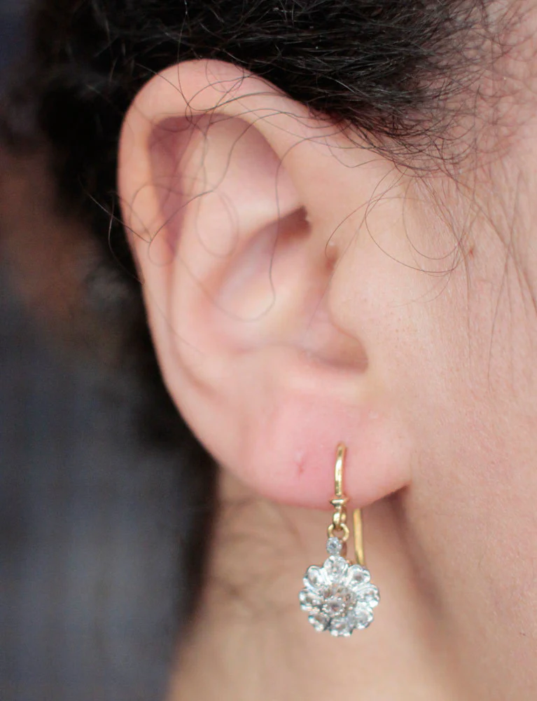 Boucles d'Oreilles Anciennes Fleurs - Image 5