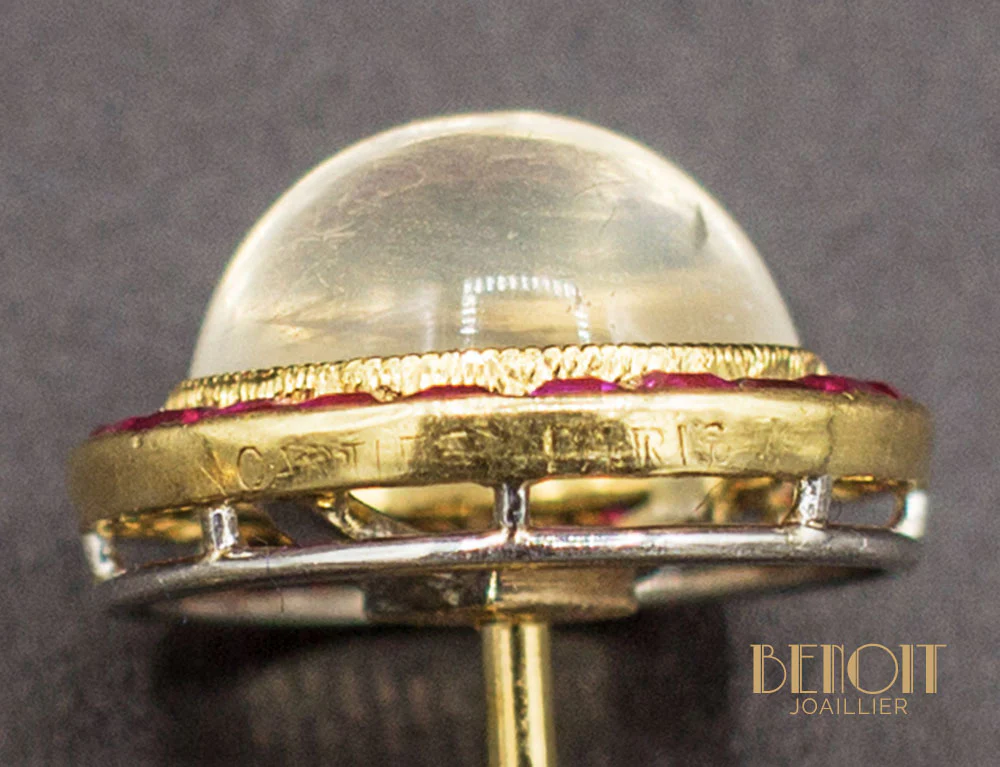 Boucles d'Oreilles Cartier Pierres de Lune et Verneuils - Image 3