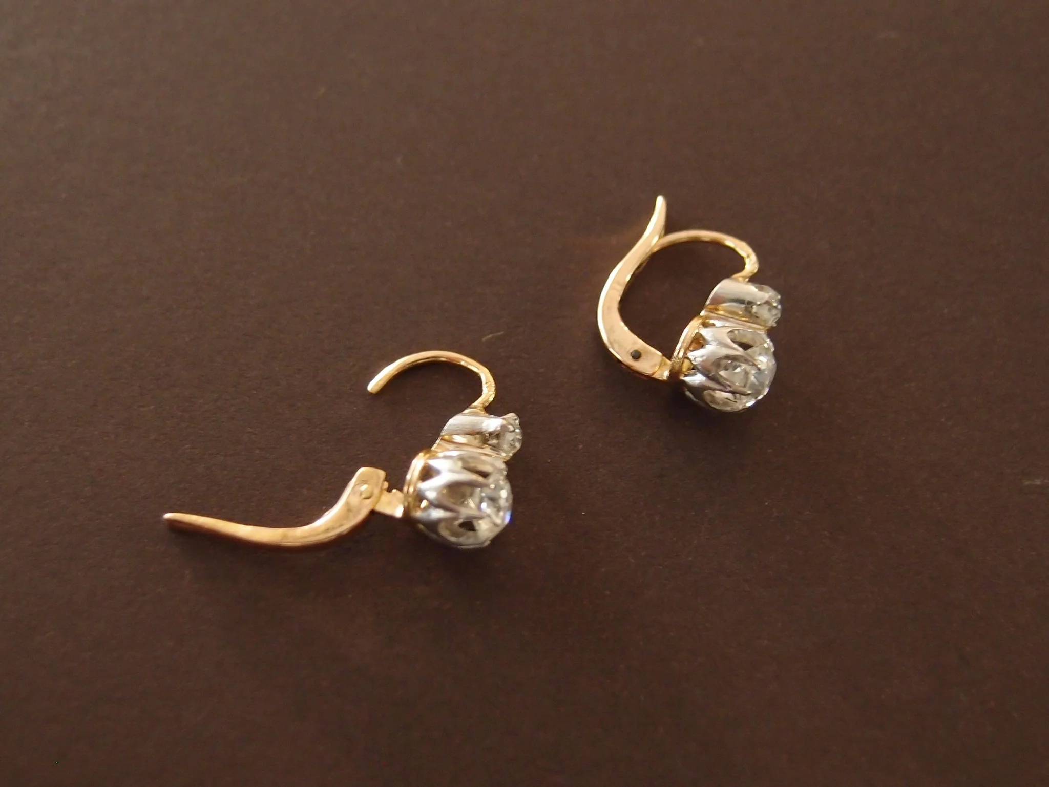 boucles d'oreilles "dormeuses" or et diamants - Image 3