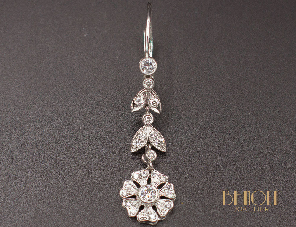 Boucles d'Oreilles Fleurs Diamants - Image 2