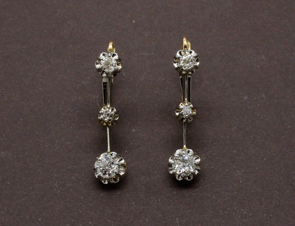 Boucles d'Oreilles Pendantes 3 Diamants