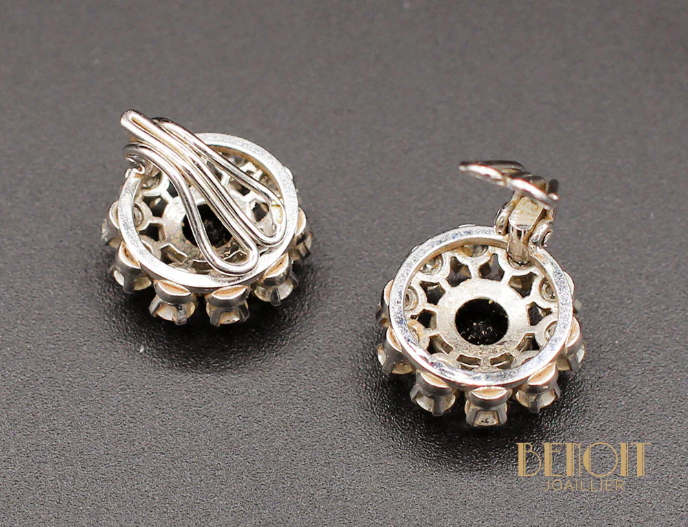 Boucles d'oreilles Saphirs Entourage Diamants - Image 3