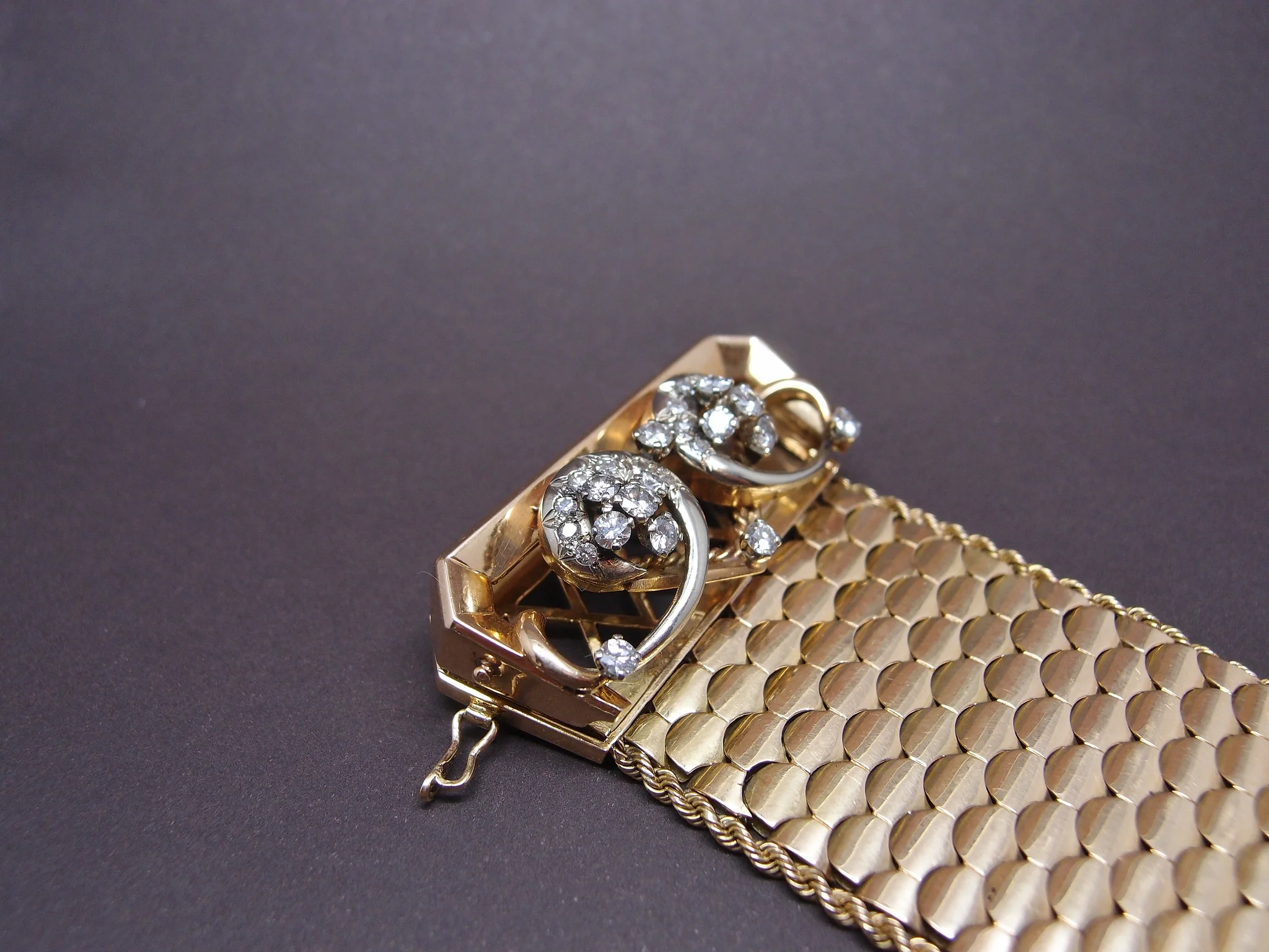 bracelet ceinture vers 1950 , or 18 carats et diamants, 118.6 gr - Image 5