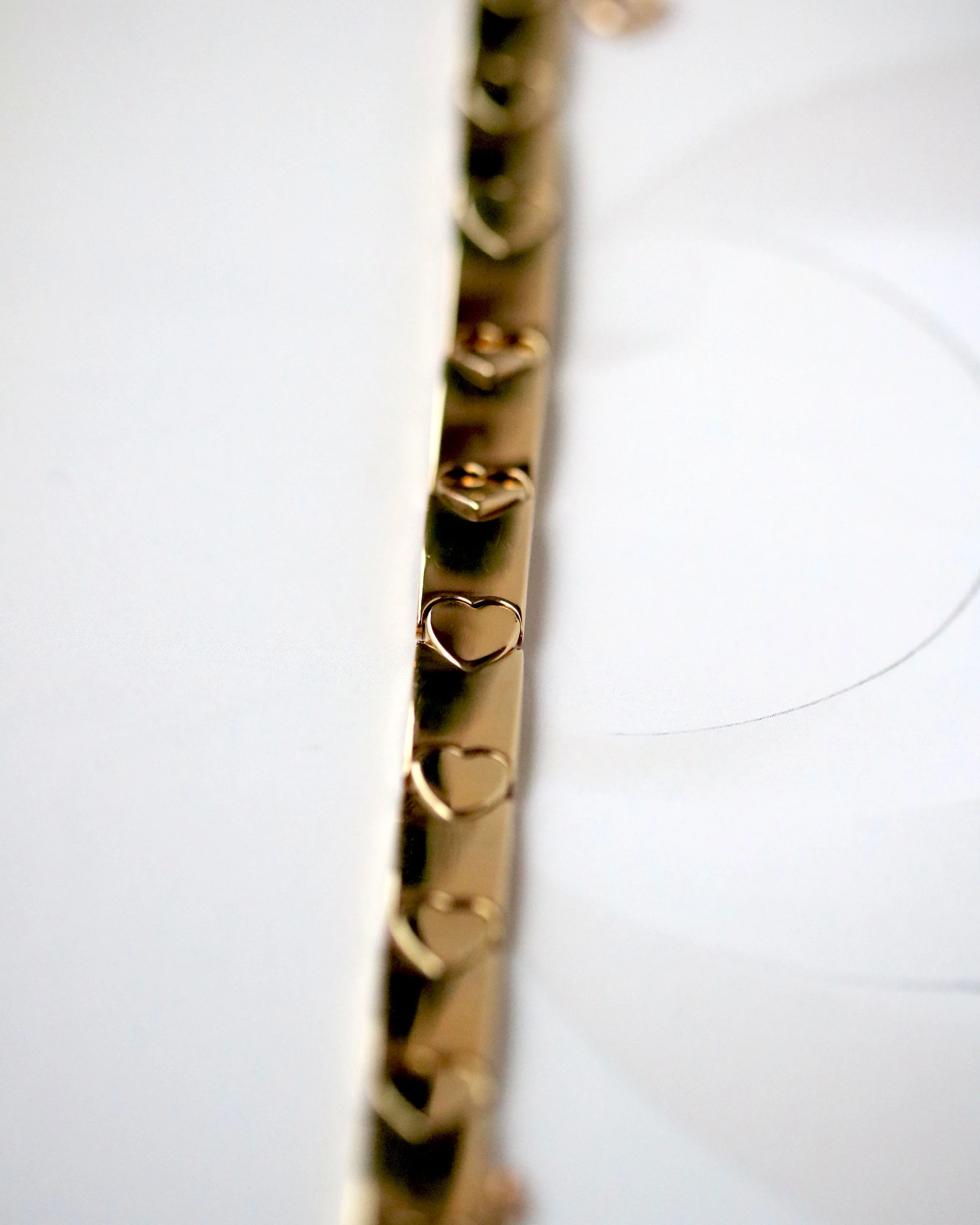 Bracelet Maille Articulée Cœur signé "Piaget" en Or Jaune - Image 4