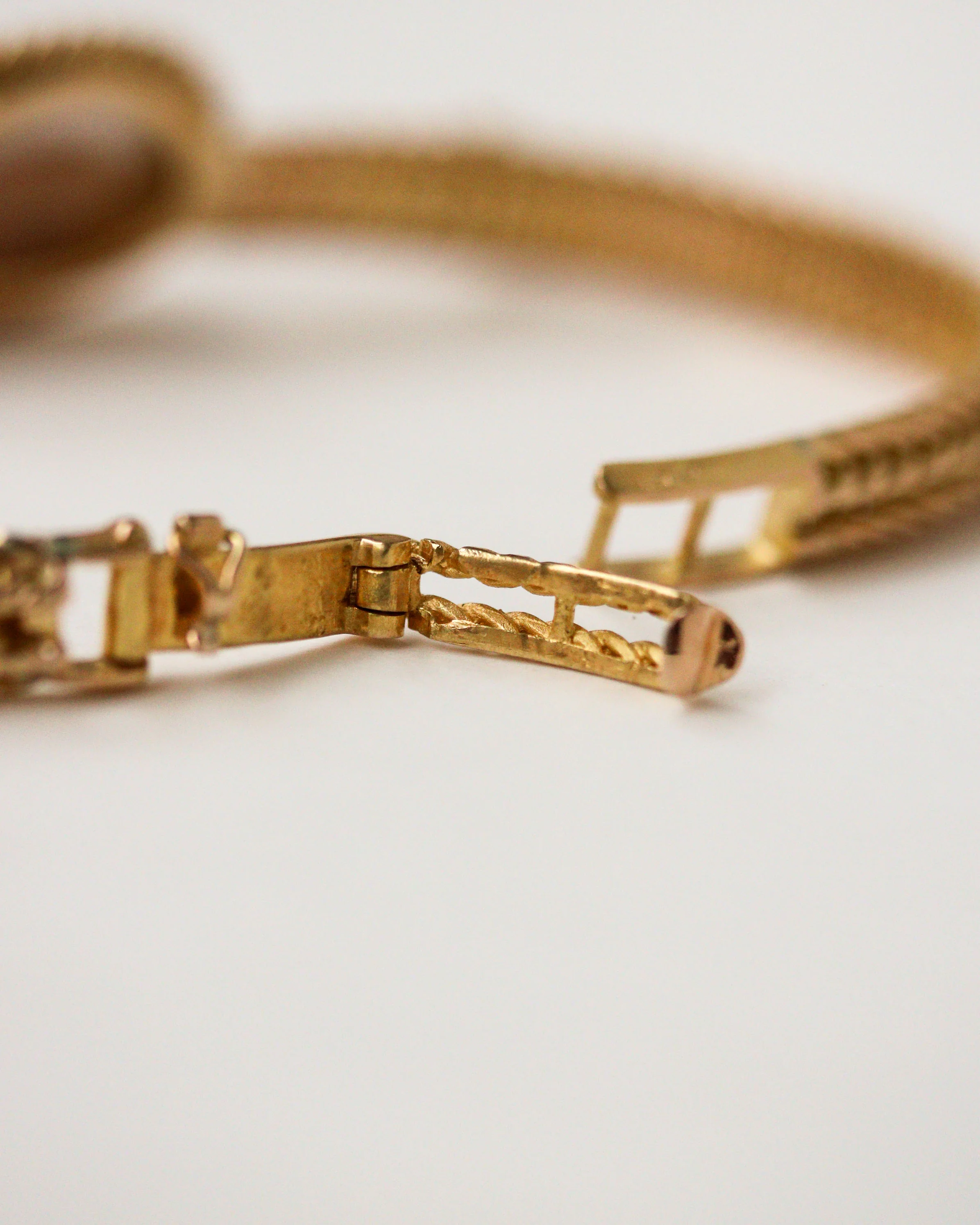 Bracelet Napoléon III Or jaune,  Pierre de Lune et perle de fines - Image 5