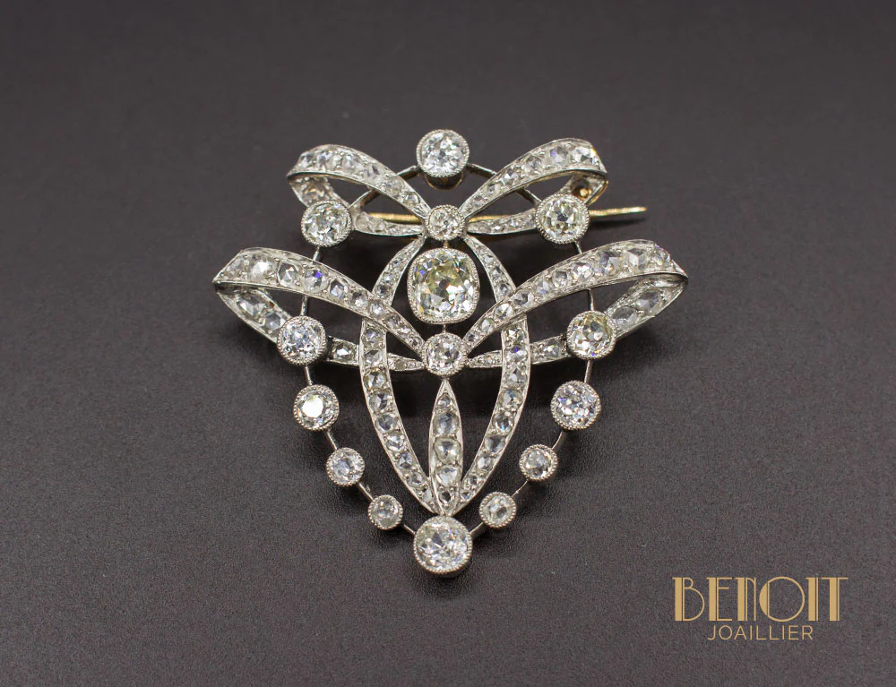 Broche 1900 Diamants