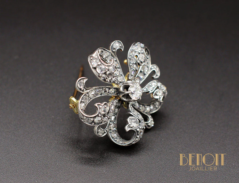 Broche Ancienne Fleur Diamants - Image 2