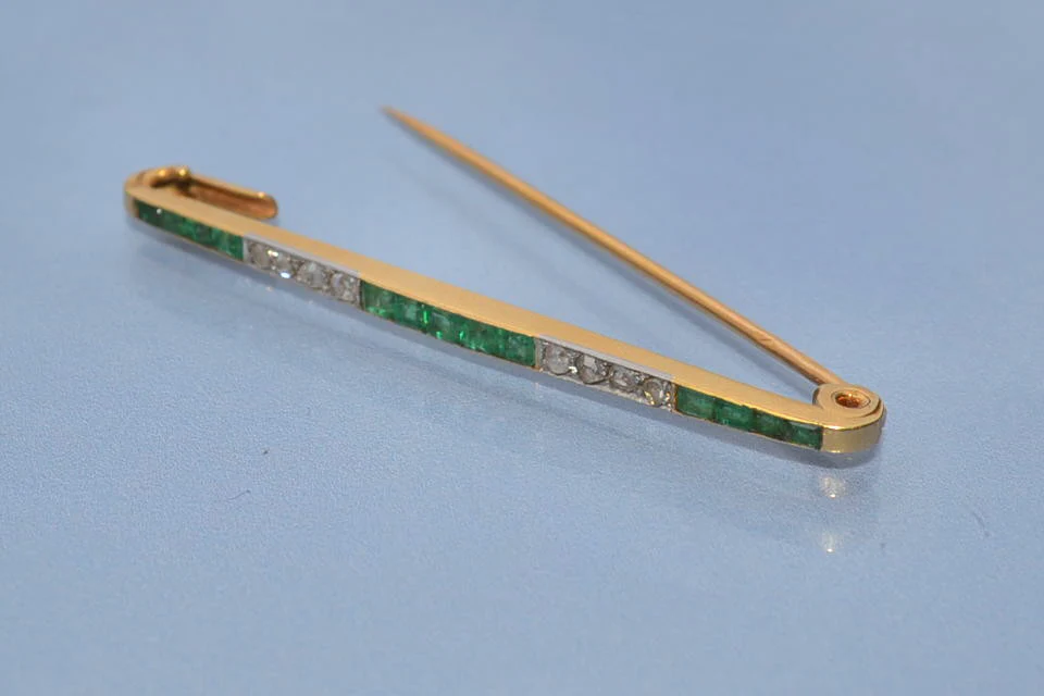 Broche barrette 1930 émeraudes et diamants - Image 2