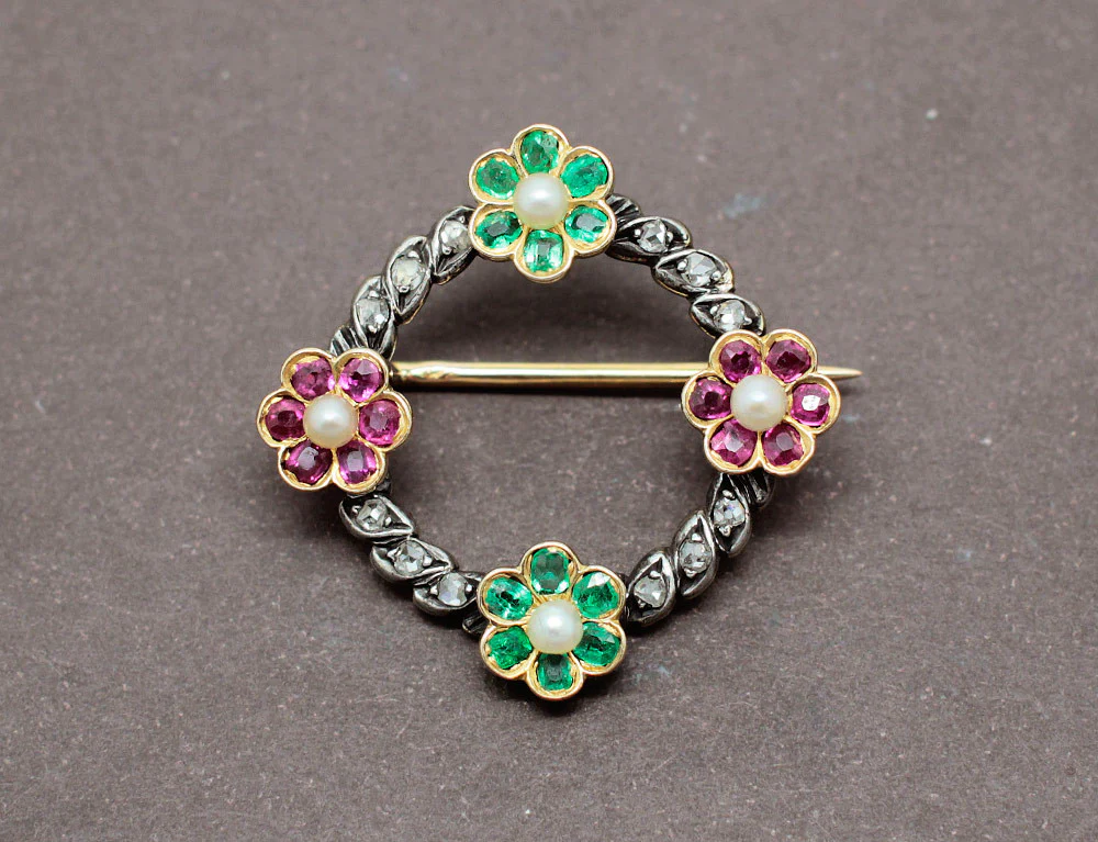 Broche Couronne de Fleurs