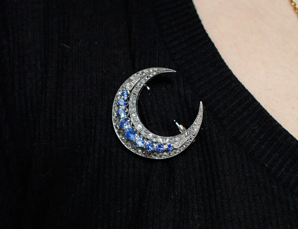 Broche Croissant Saphirs Diamants - Image 6